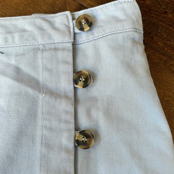 great conditons wonens skirt with buttons - Picture 3 of 5